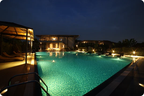 Poolside Cafe seating